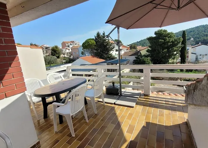 Sunce アパート ピロヴァッツ